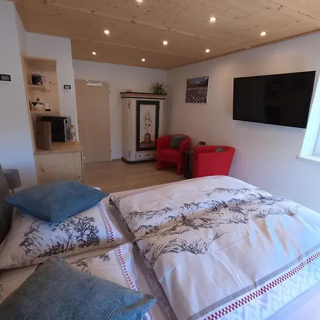 Doppelzimmer 4a Apartment *